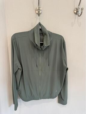 Sweaty Betty Set Lightweight Olive Green Zip-Up Jacket L and XL Tank
